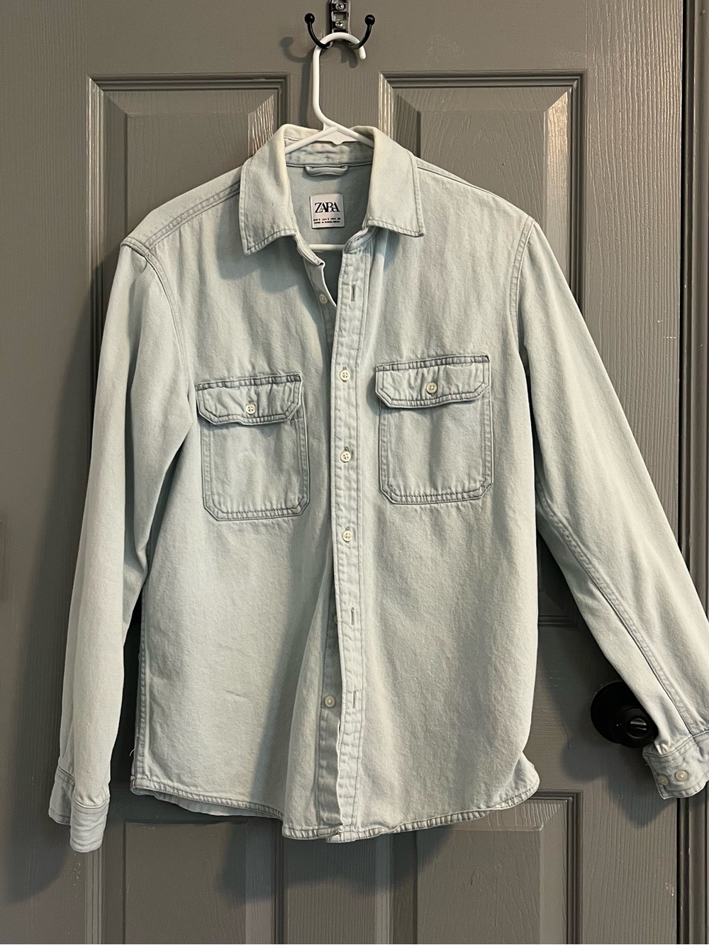 ZARA Light Wash Denim Shirt Jacket in Pale Blue